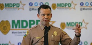 Jefe de policía de Miami se autolesionó después de renunciar