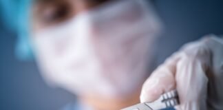 Doctores se quitan el apéndice antes de ir a la Antártida