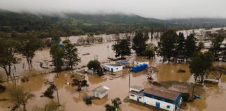 Tres fallecidos y más de 33.200 damnificados dejan intensas lluvias en Chile