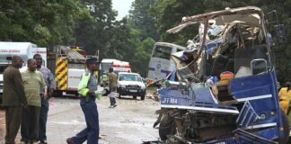 Al menos 20 muertos al chocar un autobús y un camión en Mozambique