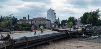 Rescatan a miles de personas en Grecia atrapadas por las nuevas inundaciones
