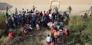 Migrantes varados en México arriesgan sus vidas por su deseo de llegar a EEUU