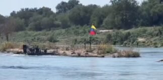 Indignación en redes sociales por bandera venezolana en una isla de Texas