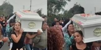 Despiden a su amiga fallecida bailando con el ataúd