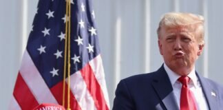 Trump considera comparecer el lunes en el juicio civil en su contra en Nueva York