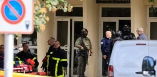 Un profesor asesinado y dos heridos tras un atentado terrorista a un instituto francés