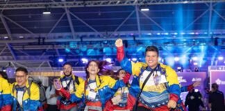 Jóvenes venezolanos ganan concurso mundial de robótica en Singapur