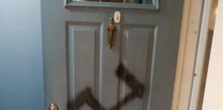 Una mujer judía fue apuñalada en su casa de Lyon, en Francia, y marcaron su puerta con una esvástica