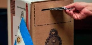 Abren los centros de votación para la segunda vuelta de las presidenciales en Argentina