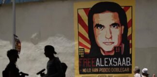 AP: Agente de la DEA filtró información secreta sobre Álex a la defensa