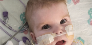 Muere Indi Gregory, la bebé británica con una enfermedad incurable, tras ser desconectada del soporte que la mantenía con vida