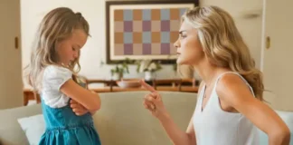 Francia planea imponer trabajos comunitarios a padres negligentes