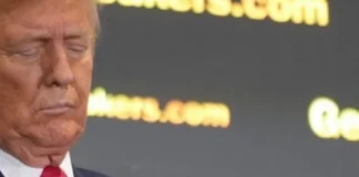 Trump lanza marca de zapatillas «Nunca te rindas»