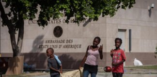 EEUU evacua a parte del personal de su embajada de Haití