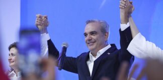 Luis Abinader es reelegido presidente de República Dominicana en primera vuelta