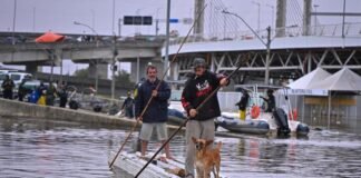 Más de 80.000 personas rescatadas de sus casas tras las inundaciones en Brasil