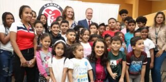 Niños venezolanos en Trinidad y Tobago al fin podrán ir a clases