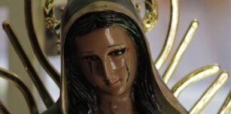 Una Virgen de Guadalupe llora sangre humana y desconcierta a México
