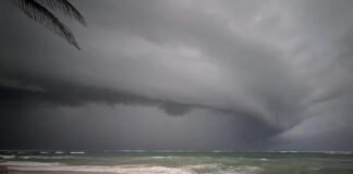 Beryl se intensificará antes de golpear noreste de México y Texas