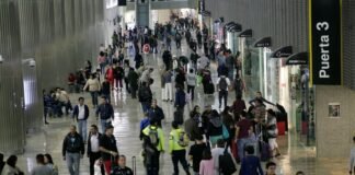 Aerolíneas deben reembolsar boletos por cancelaciones derivadas del apagón informático de Microsoft: Profeco