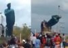Derriban estatua de Hugo Chávez en señal de descontento por fraude electoral
