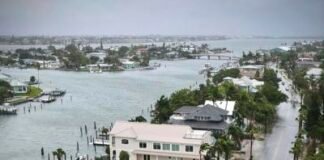 Debby toca tierra en Florida como huracán de categoría 1