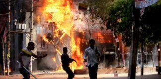 Gobierno de Bangladesh avala uso de armas de fuego contra manifestantes