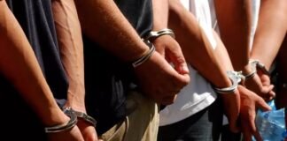 La Policía de Ecuador detuvo a tres hombres que desmembraban un cadáver27 de