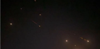 Israel dice que es inminente una serie de lanzamientos de misiles y drones del Hezbollah y bombardea preventivamente objetivos en el sur del Líbano