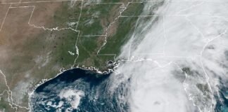 Helene se acerca a la categoría 4 cerca de la costa de Florida