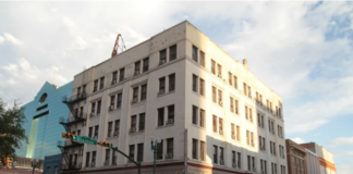 Buscan cerrar hotel de Texas que estaría controlado por el Tren de Aragua