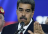 Maduro se queja de “robo” de su avión