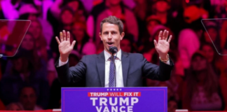 Comediante genera polémica. Trump y su equipo se desmarcan