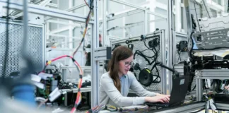 De la NASA a Amazon: 5 ingenieras latinoamericanas que triunfan en el mundo