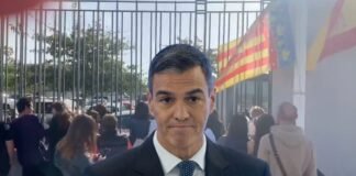 Gritos de «Sánchez, dimisión» en su visita a Valencia en medio de la crisis por la DANA
