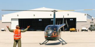 Helicóptero perdió el control y se estrelló en aeropuerto de Houston