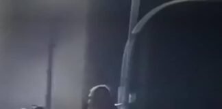 Un joven estalla contra un periodista en Valencia