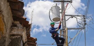 Restablecen el 94 % del suministro eléctrico afectado en España tras el paso de DANA