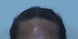 Juez ordena referirse a presunto violador trans de mujeres en prisión como “ella”en su juicio