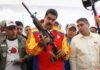 Maduro repartió fusiles rusos a civiles tres días antes de la toma de posesión