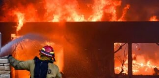Los pacientes del hospital están siendo evacuados rápidamente debido al incendio de Eaton cerca de Los Ángeles