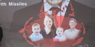 En “espectáculo” infame, Grupo terrorista Hamás entrega ataúdes con familia Bibas y anciano, secuestrados el 07Oct