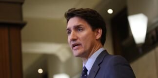 Canadá toma represalias y grava un 25 % 155.000 millones de dólares en comercio con EEUU