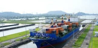 Panamá permitirá el paso gratuito de buques de la Armada de EEUU por el Canal