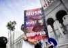 Manifestantes protestan por las acciones de Trump y Musk contra trabajadores federales en EEUU