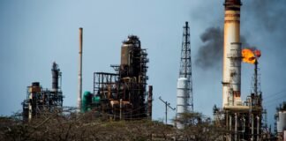 Empresas estadounidenses de servicios petroleros también deben cesar operaciones en Venezuela