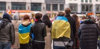 La administración de Donald Trump se prepara para revocar en abril el estatus de inmigrante temporal de unos 240.000 ucranianos