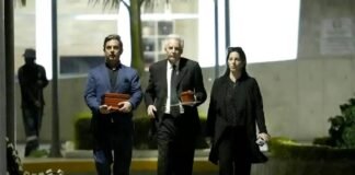 Creman restos de Mario Vargas Llosa y son entregados a sus tres hijos en Lima