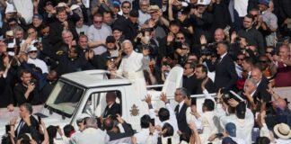 Papa León XIV inició su pontificado con multitudinaria misa en la Plaza San Pedro