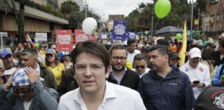 Un sicario menor de edad disparó contra Miguel Uribe, precandidato presidencial y férreo crítico de Petro